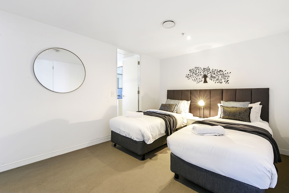 The Oracle Resort Broadbeach - Gclr 27/50