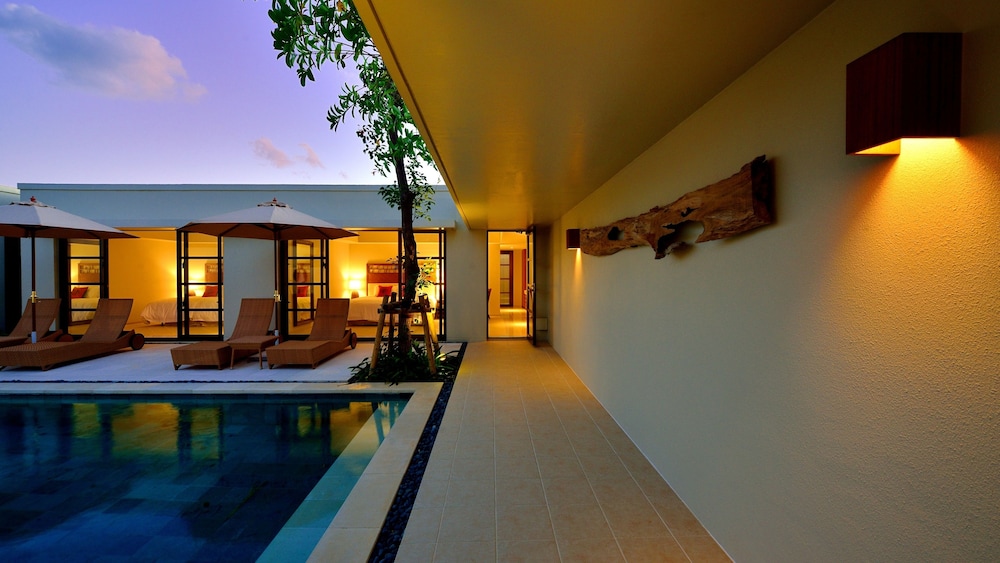 The Uza Terrace Beach Club Villas 4/53
