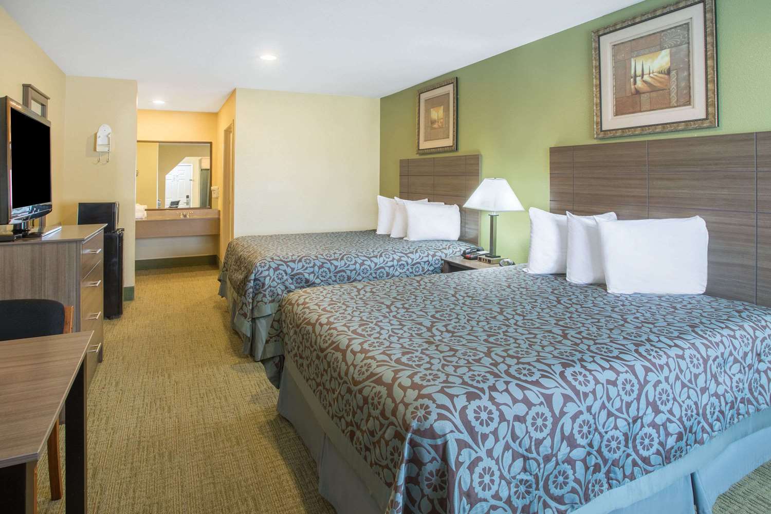 Days Inn by Wyndham Abbeville 6/15
