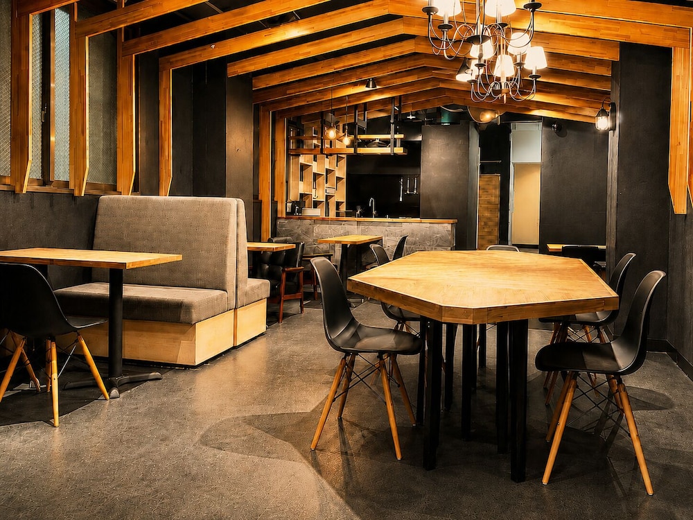 Namba Guesthouse HIVE - Hostel 52/65