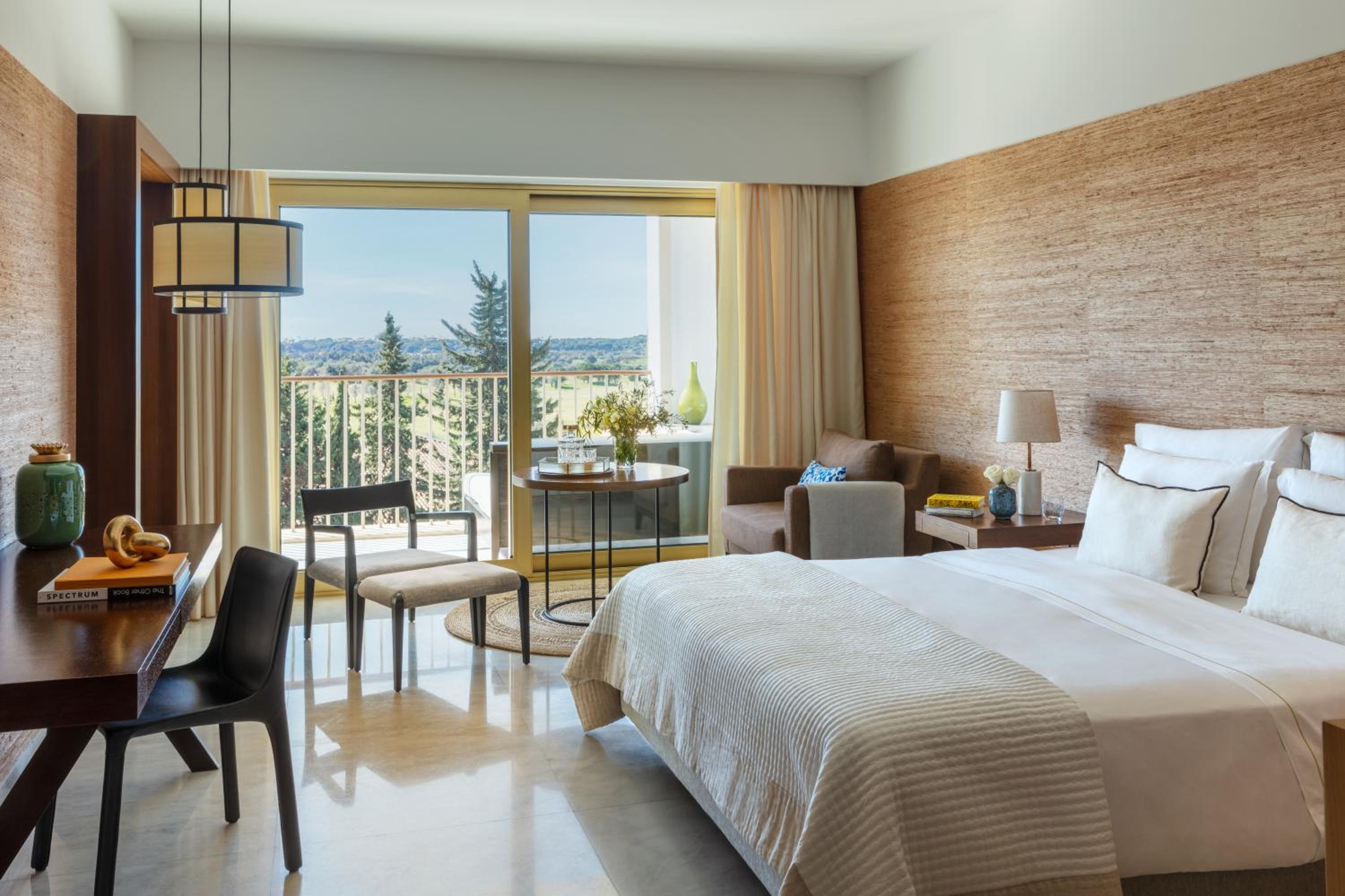 1 Bedroom, Victoria, Suite, King Bed