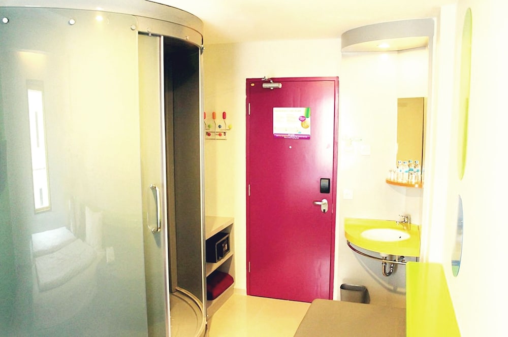 Treepark Hotel Jakarta Airport 30/30