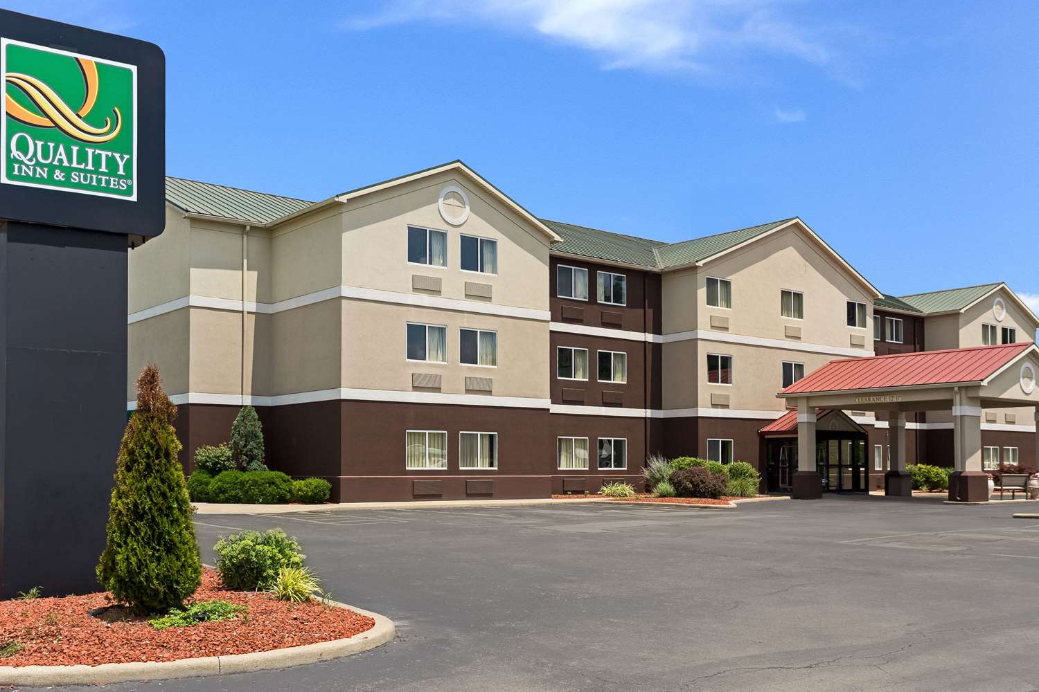 Quality Inn & Suites Ferdinand 7/27