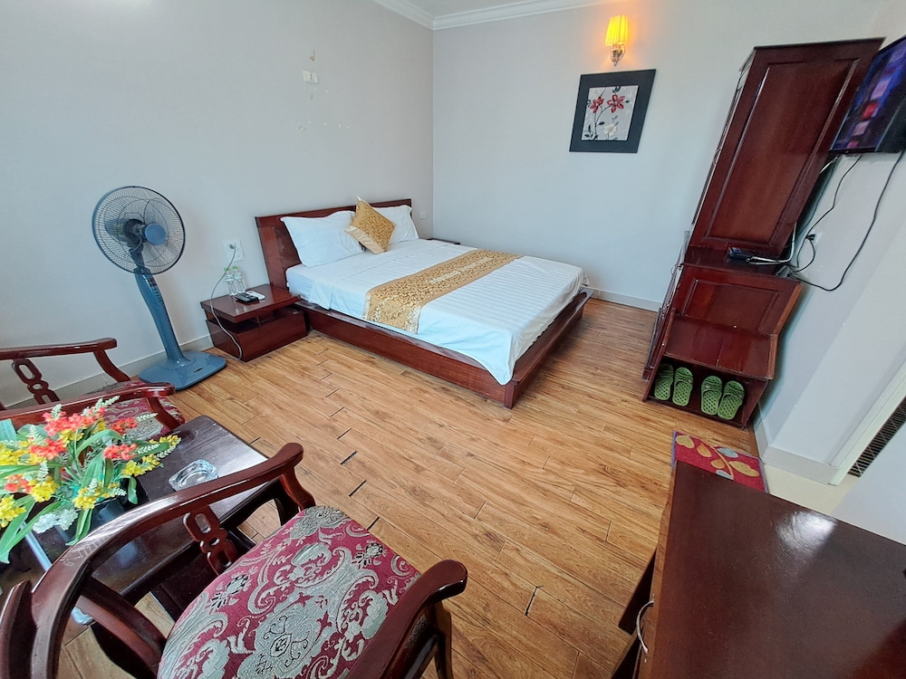 Indochina Airport Hotel 24/45