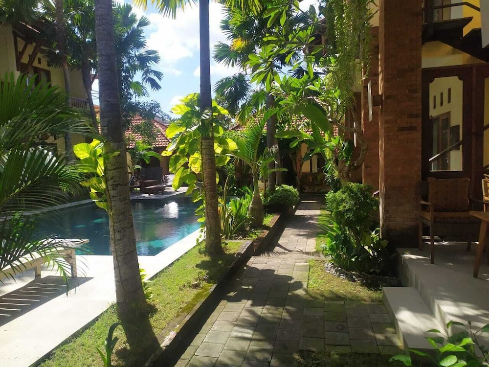 Mina Pelasa Hotel and Resto 8/61