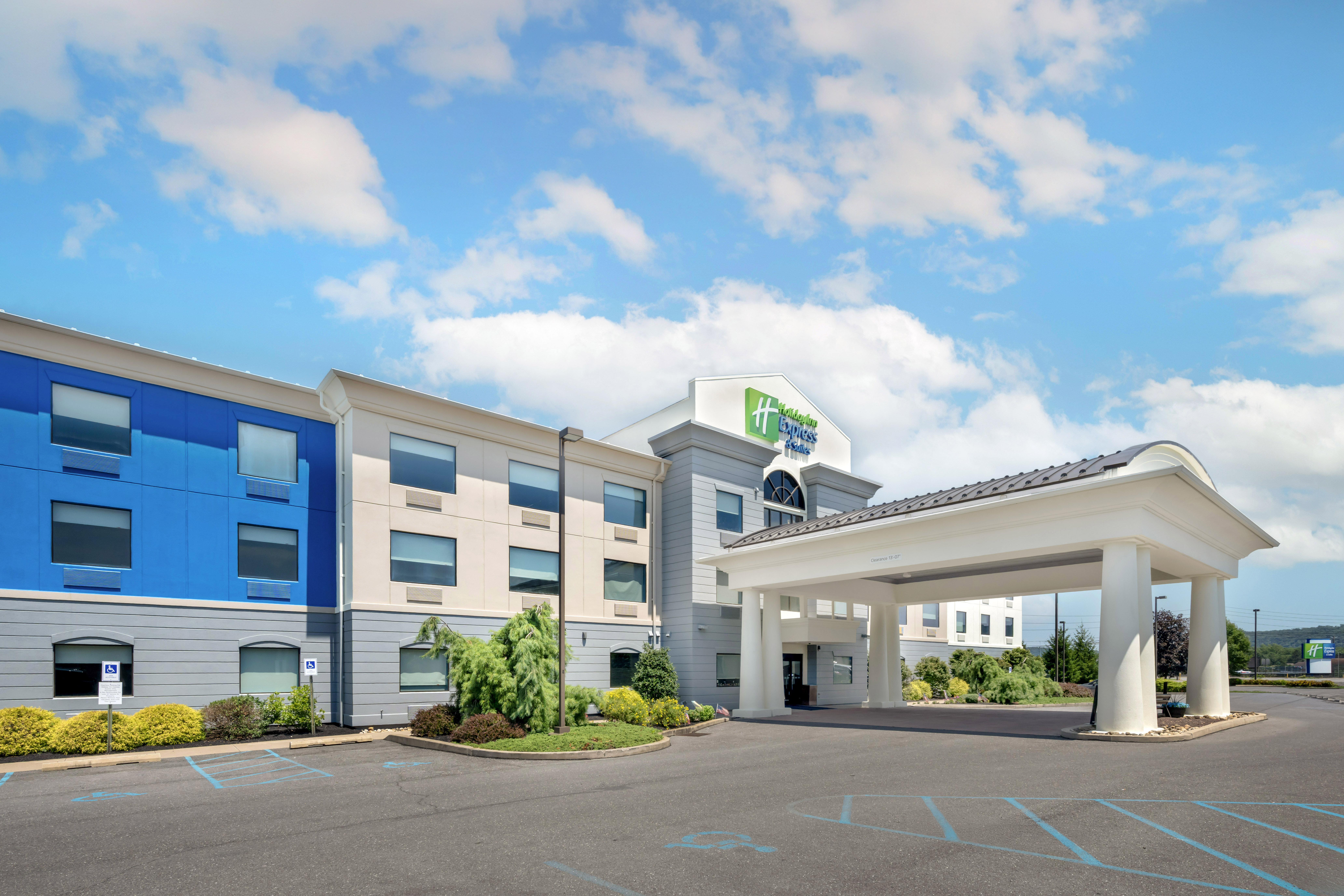 Holiday Inn Express Hotel & Suites Selinsgrove 56/61