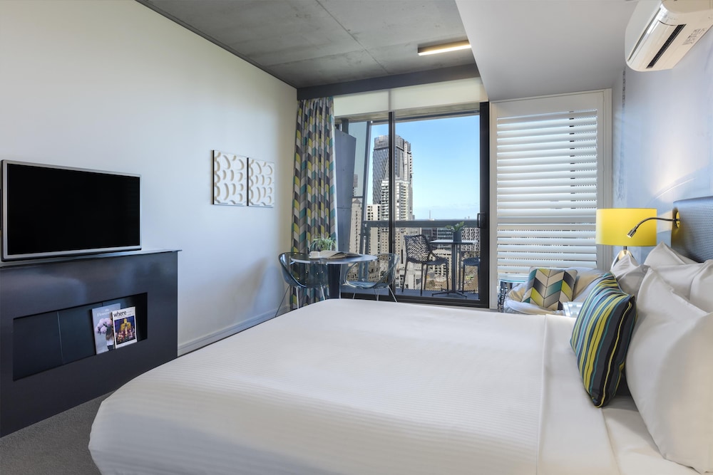 Oaks Melbourne on William Suites 11/50