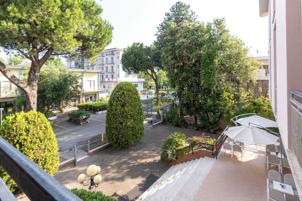 Hotel Paglierani 67/74