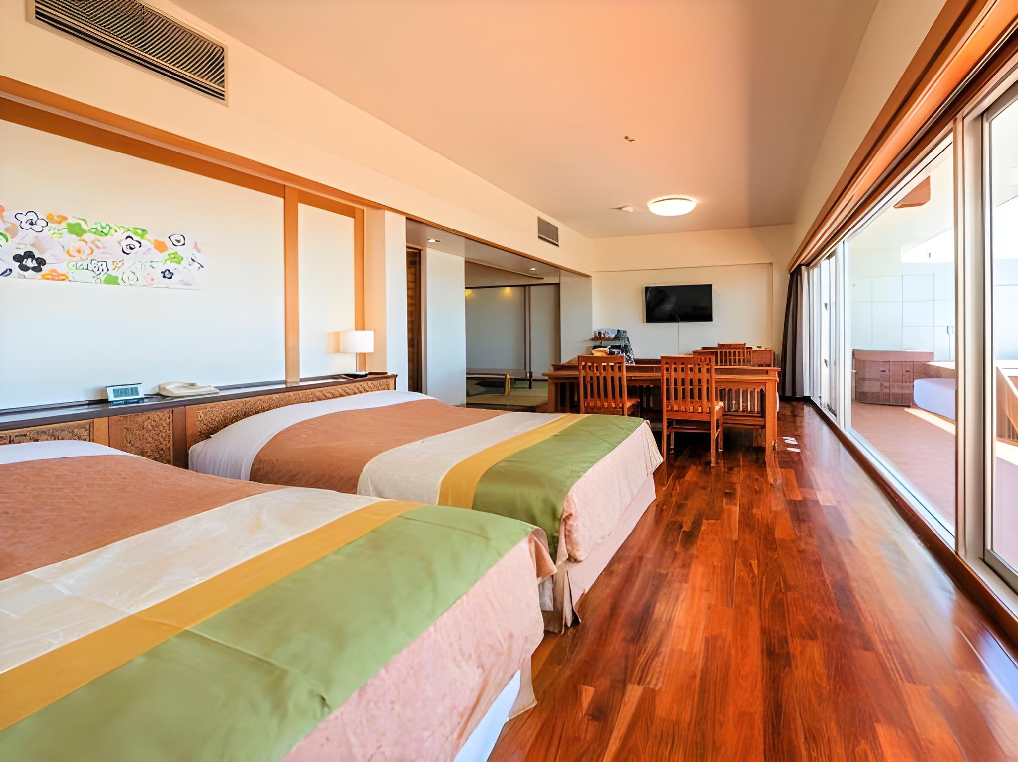Deluxe, Family, 2 Beds