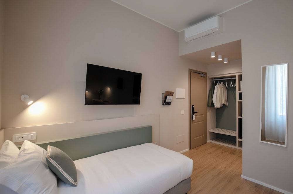 Aiello Hotels - Isola Design District 5/32