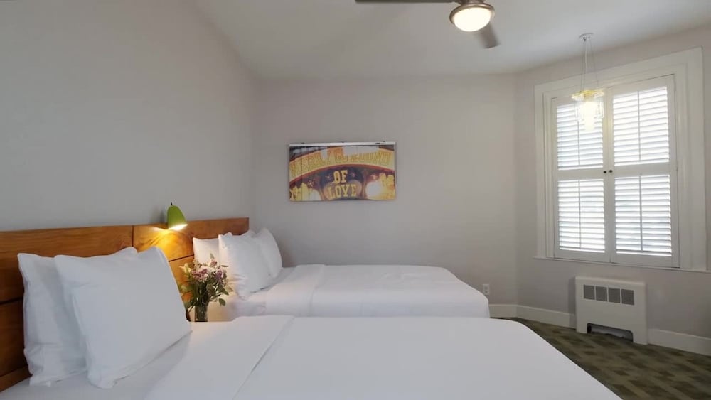 Hotel Garrett 10/50