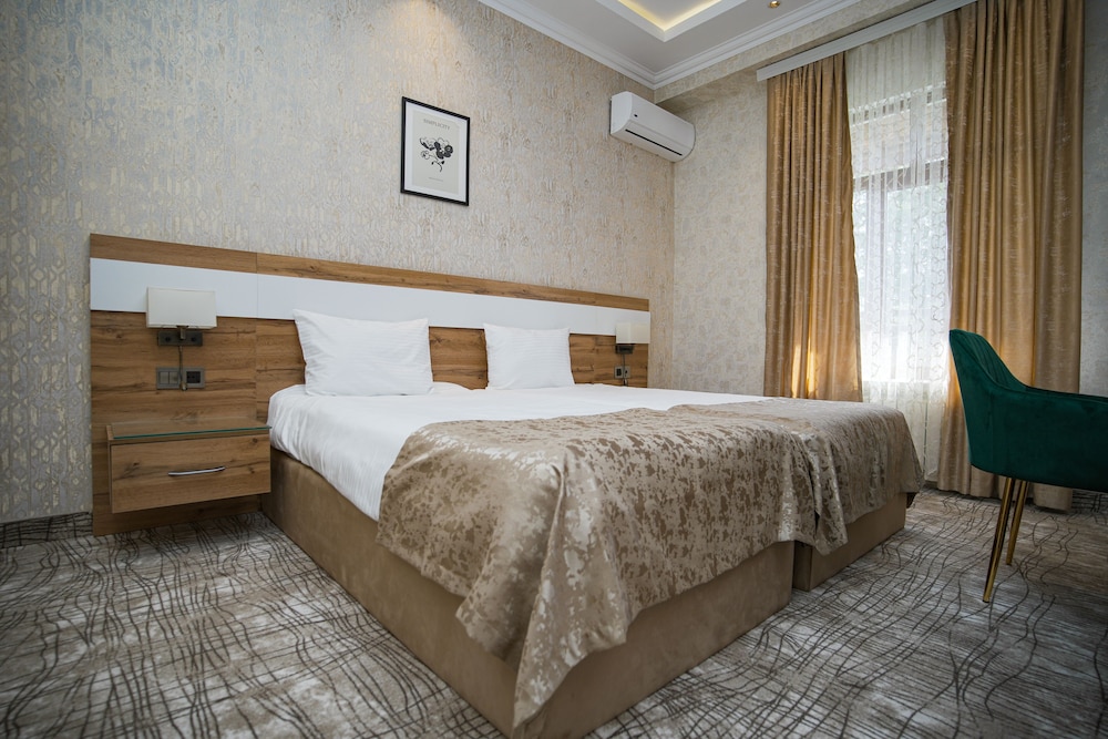 Lakeside Hotel & Spa 13/33
