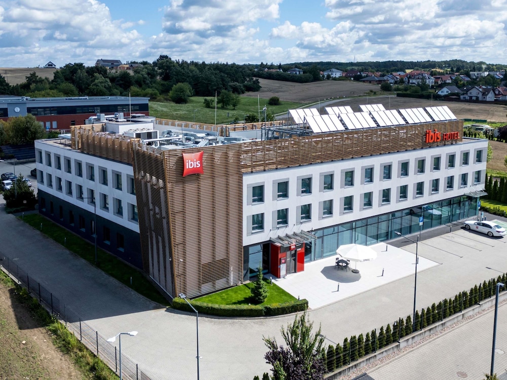 Ibis Poznan Polnoc 4/73