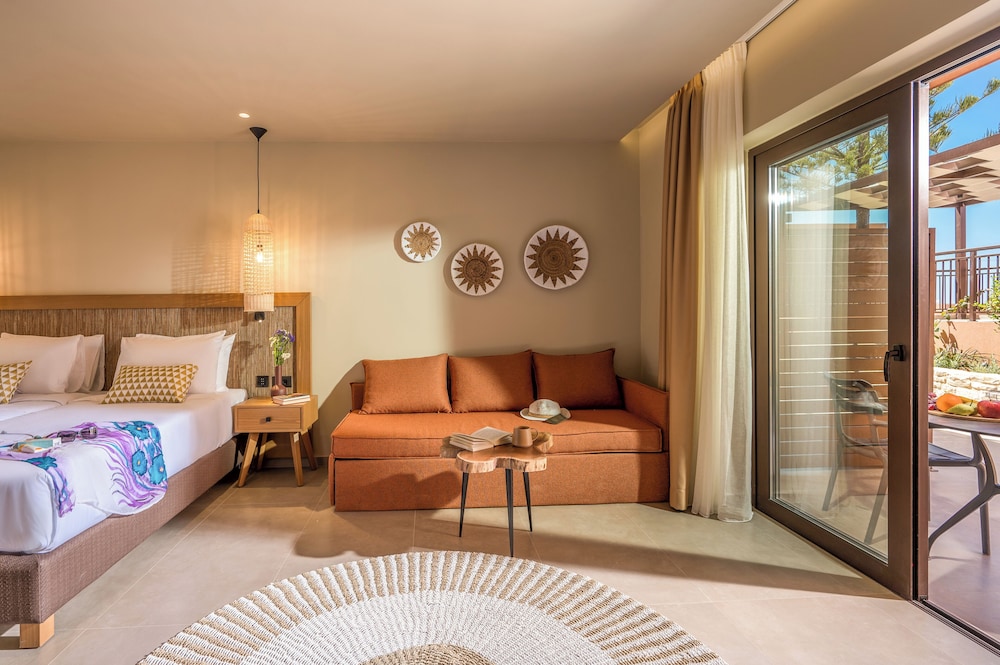 Pyria Hotel 40/80