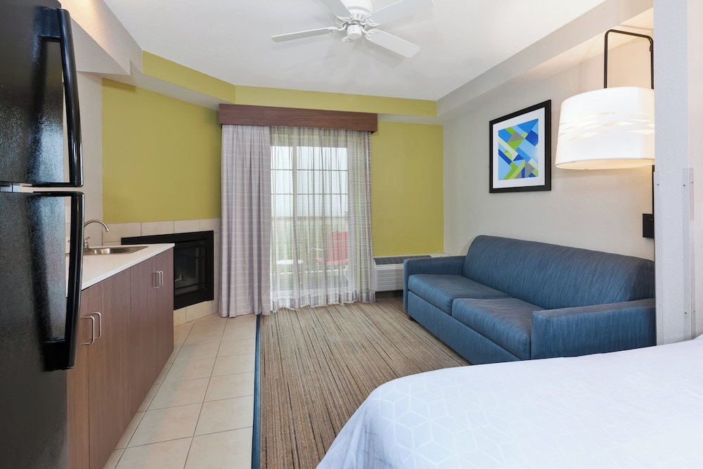 Suite, 2 Double Beds, Valley View, Living Area, Jetted Tub