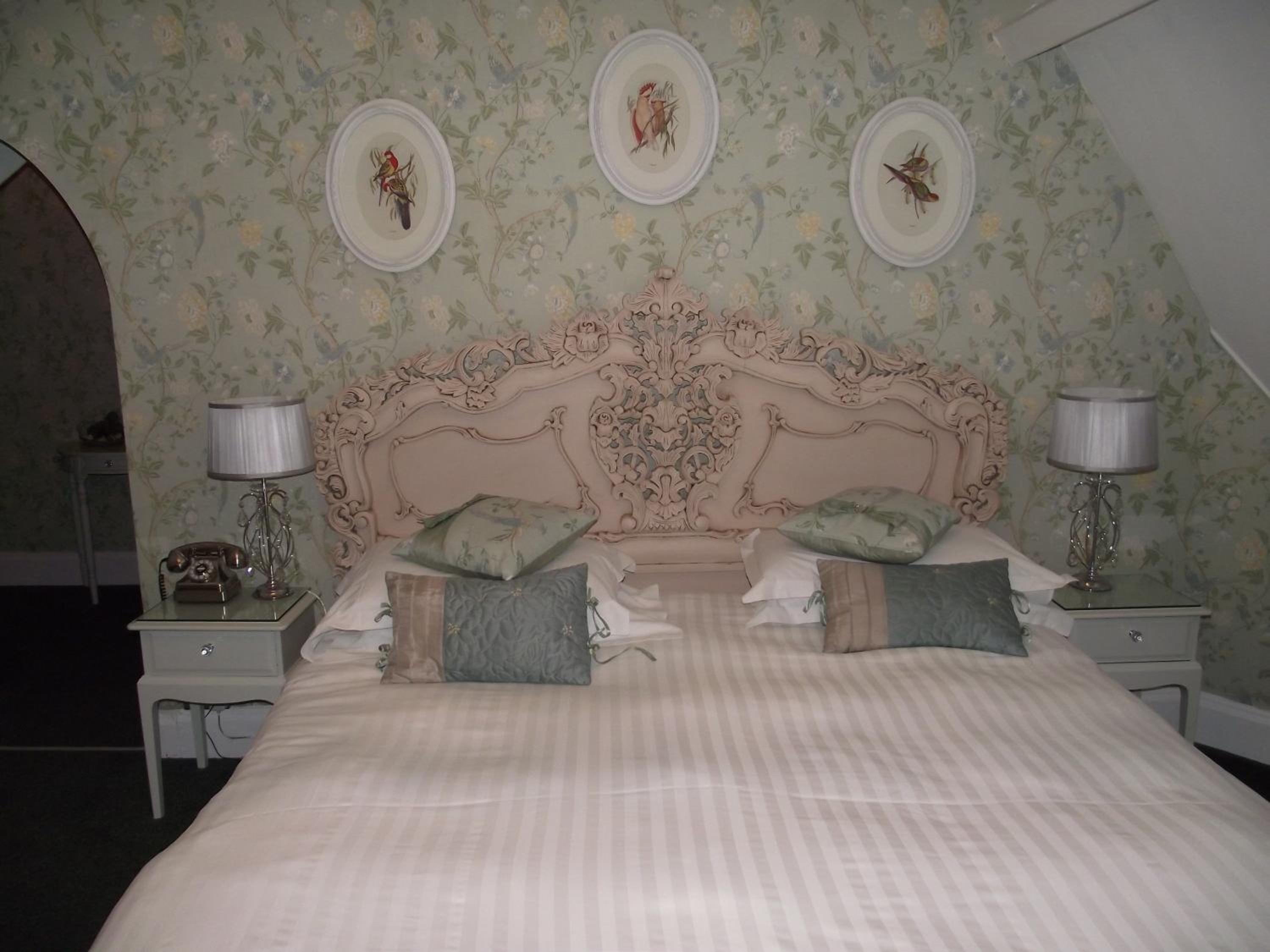 Maenan Abbey Hotel 38/44