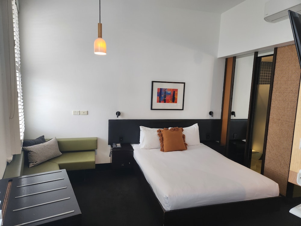 Middle Park Hotel 15/63