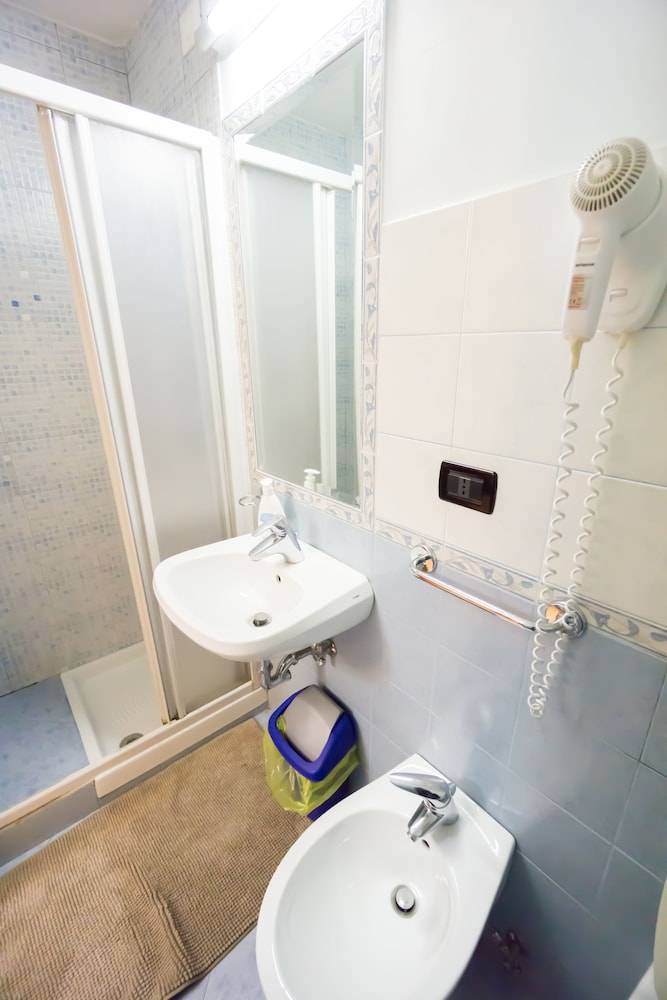 Room, Triple, 3 Beds, Shared Bathroom, Funny Palace Hostel 3/6