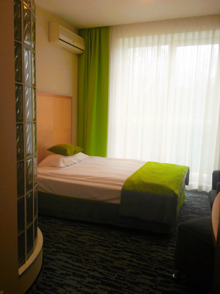 Hotel Villa Park Med Spa 9/58