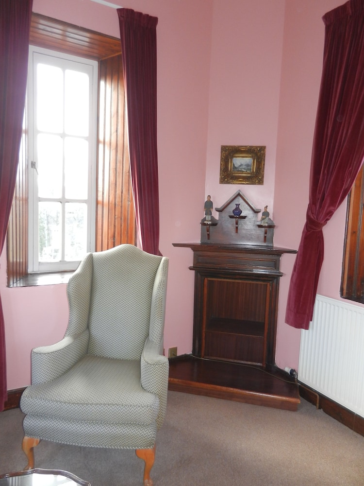 Mansfield Castle Hotel 13/50
