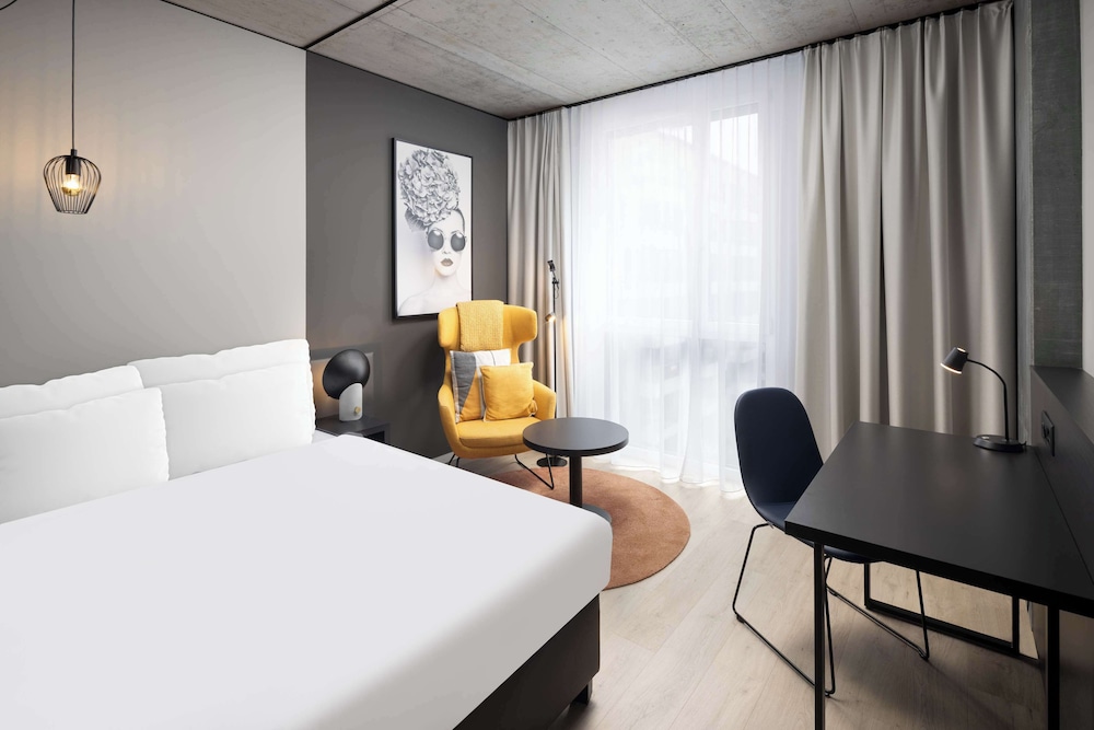 Radisson Hotel & Suites Zurich 15/50