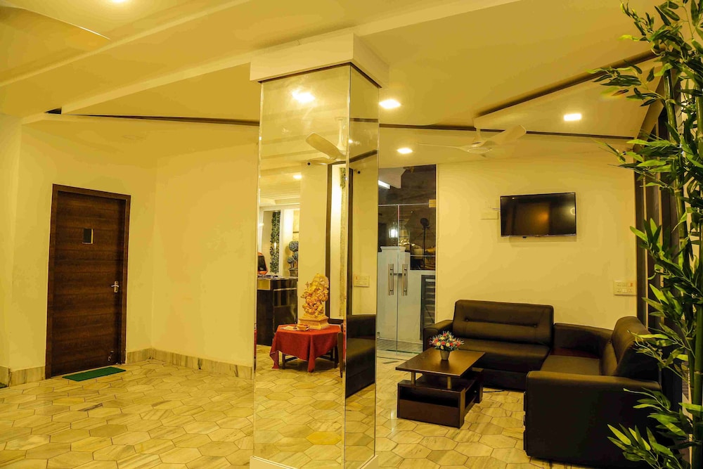 Amaravathi Hotel 14/17