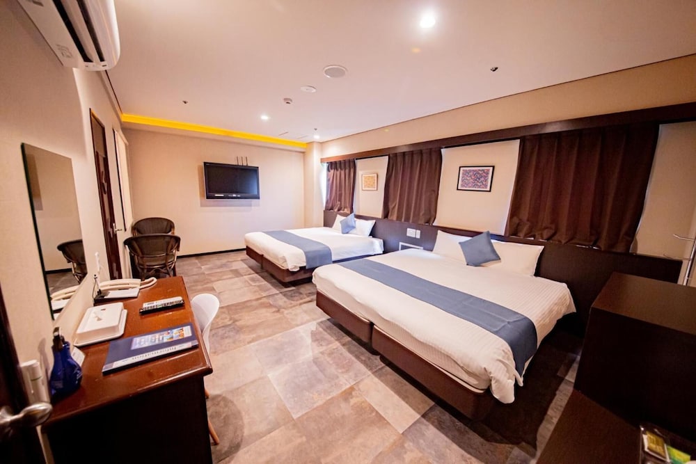 Rycom Crystal Hotel 24/59
