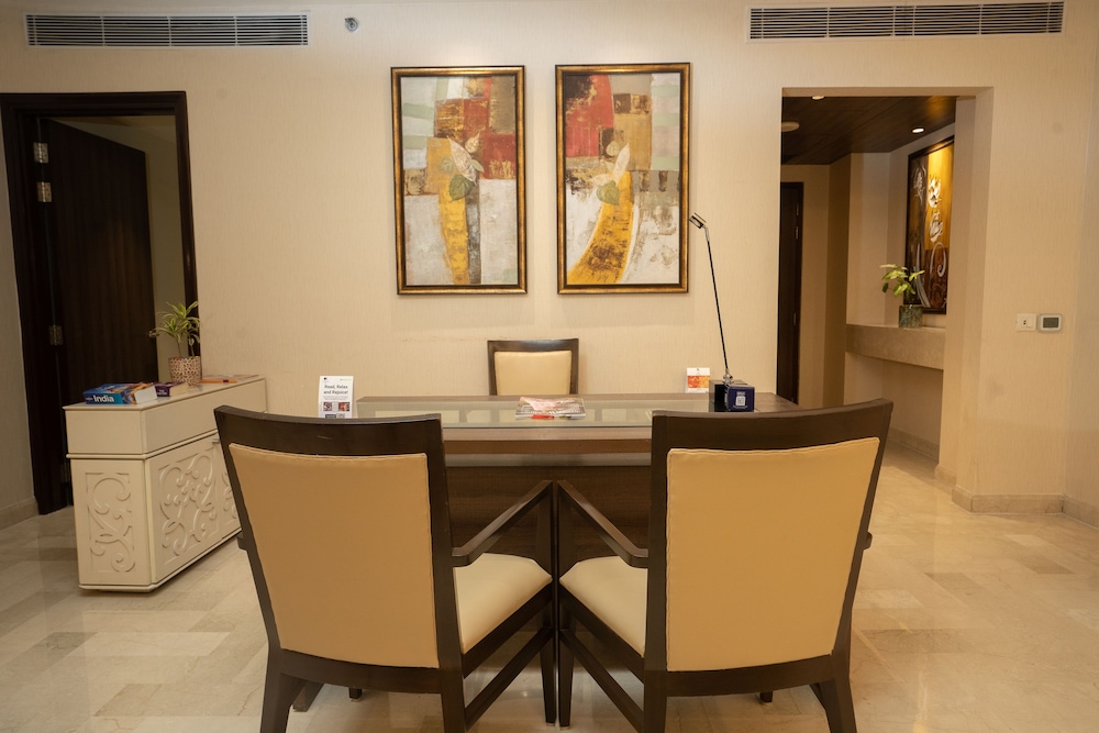 DoubleTree by Hilton Agra 61/73