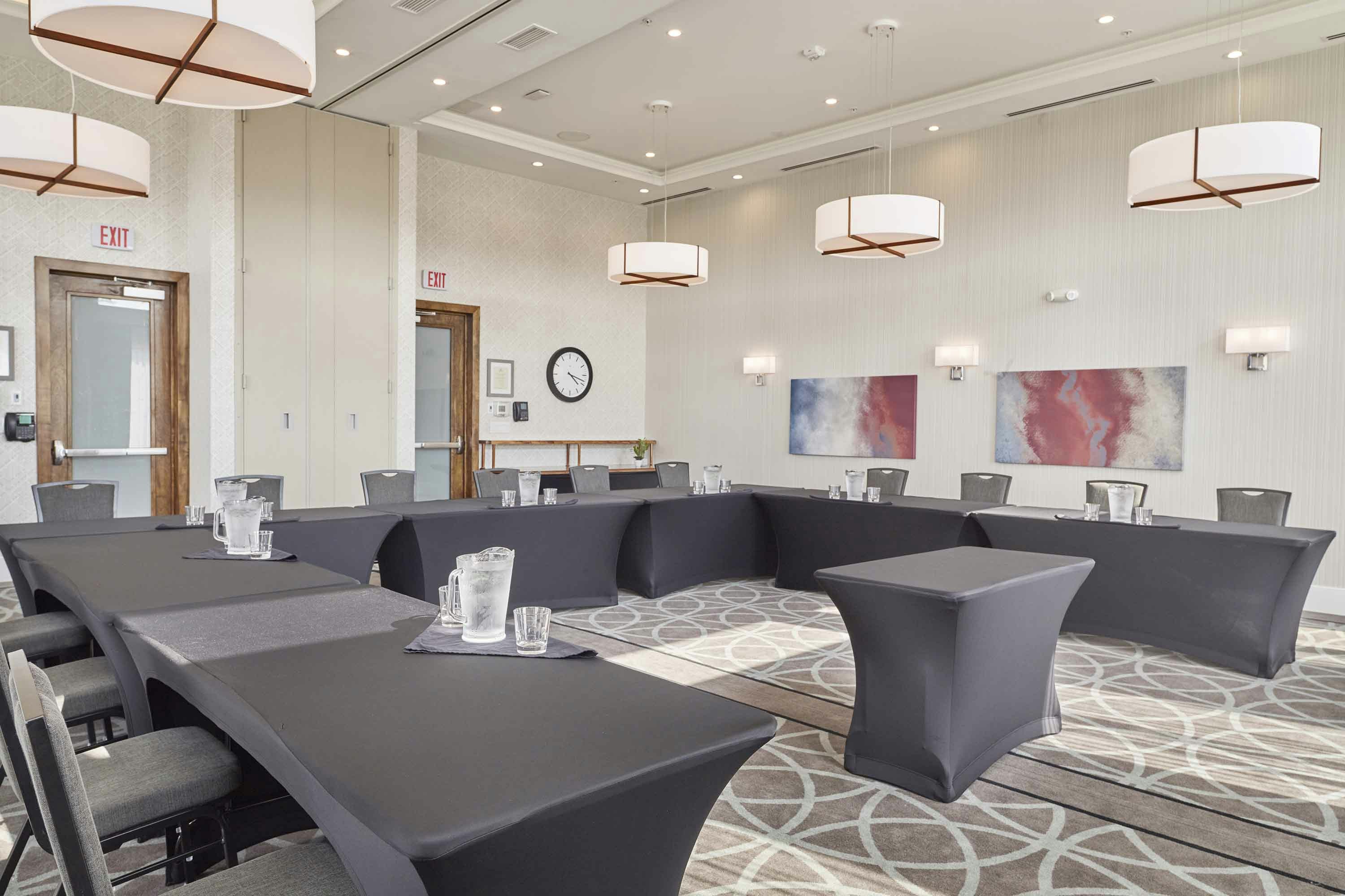 Sandman Signature Plano - Frisco Hotel 51/53
