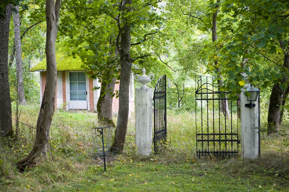Husby Säteri 48/55