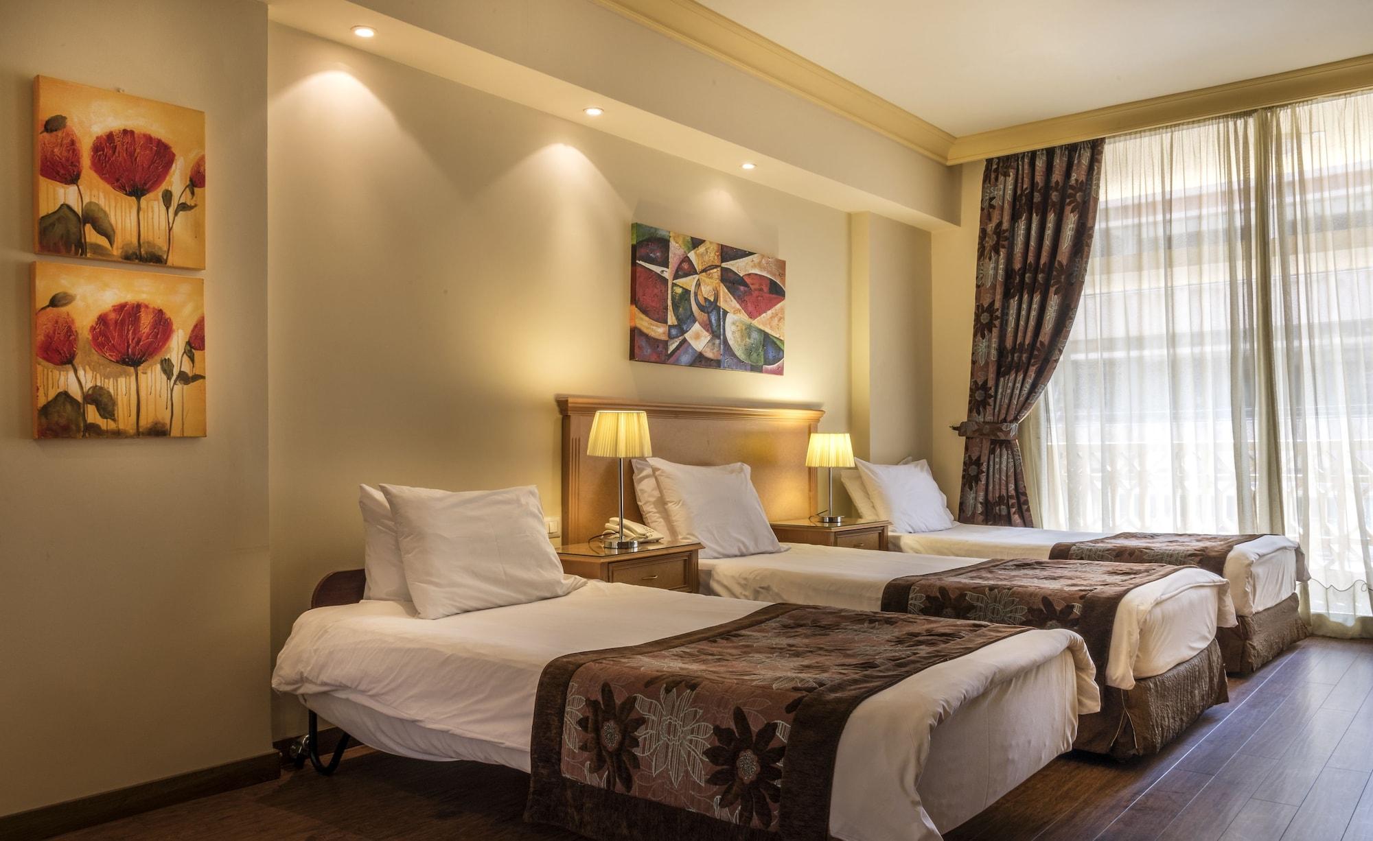 Standard Triple Room: