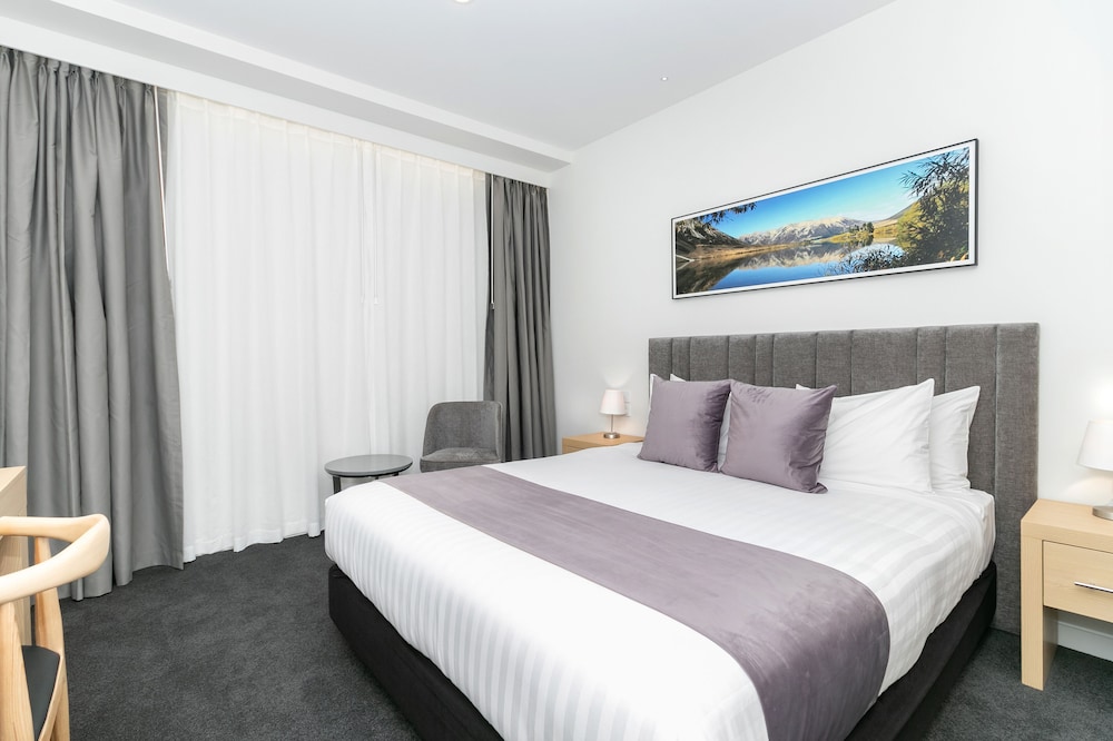 Christchurch City Hotel 5/35