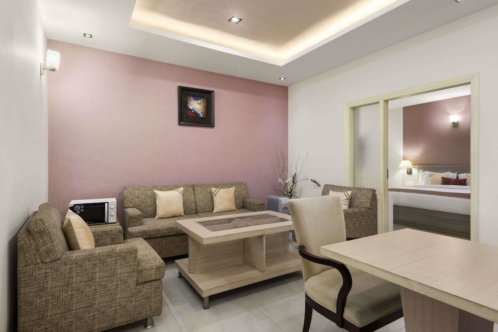 Days Hotel Neemrana Jaipur Highway 28/43
