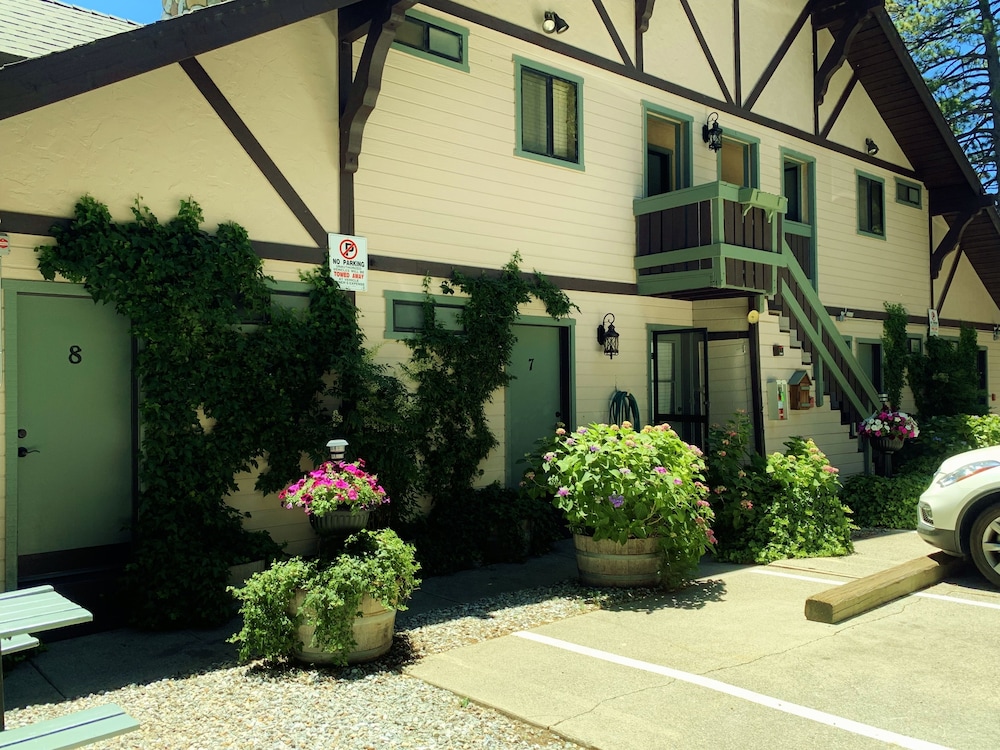 North Shore Inn 60/70