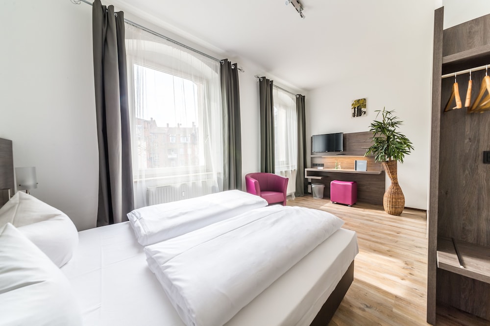 COMFORT, DOUBLE BED