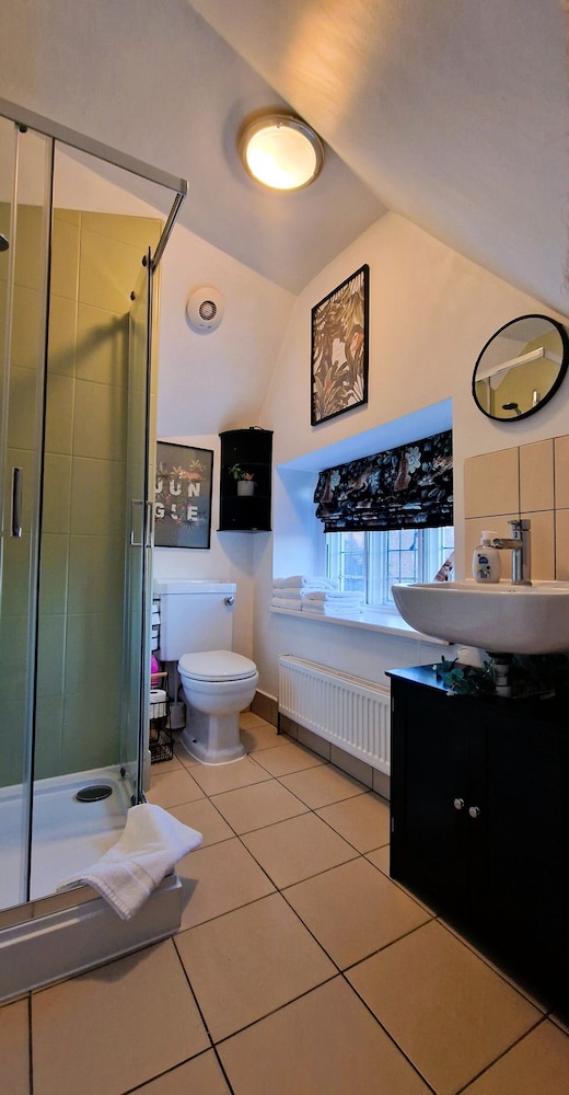 Burton Stone Inn 2/50