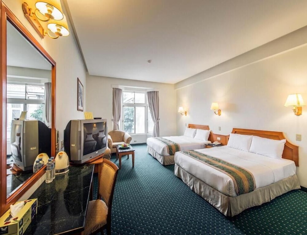 Travel Road Hotel 11/37