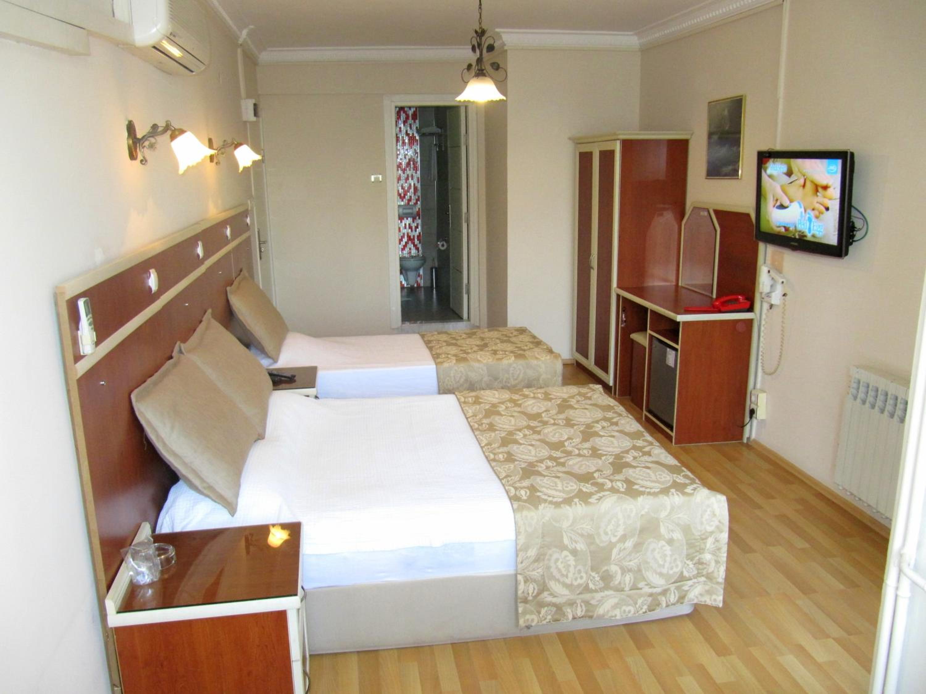 Efsane Hotel 14/48