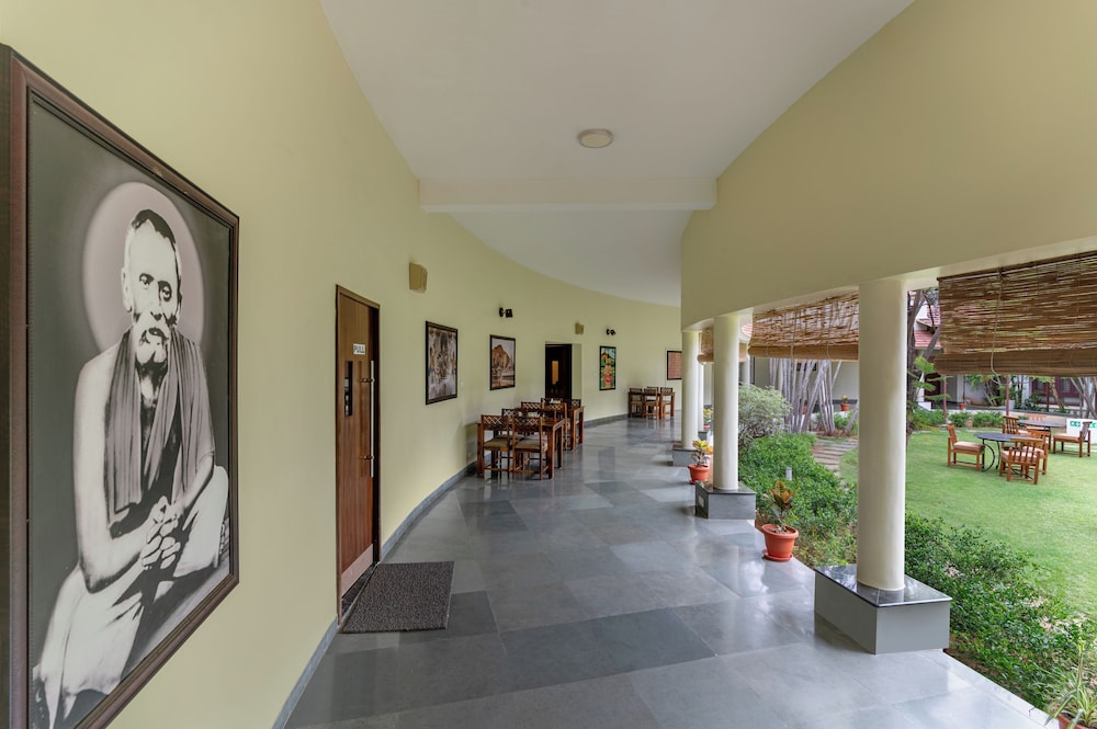 Sterling Arunai Anantha Tiruvannamalai 3/60