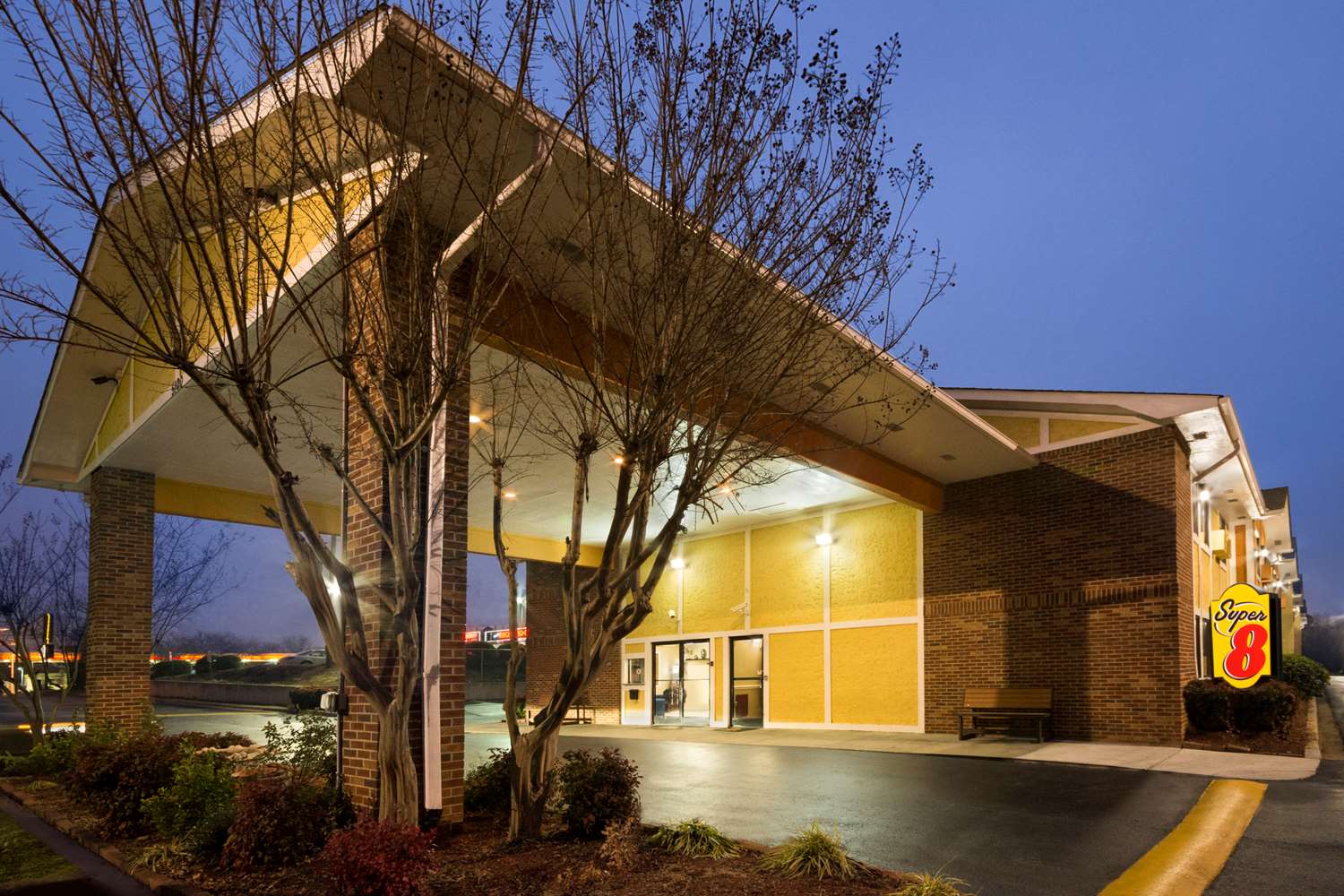 Super 8 By Wyndham Charlotte University 3/18