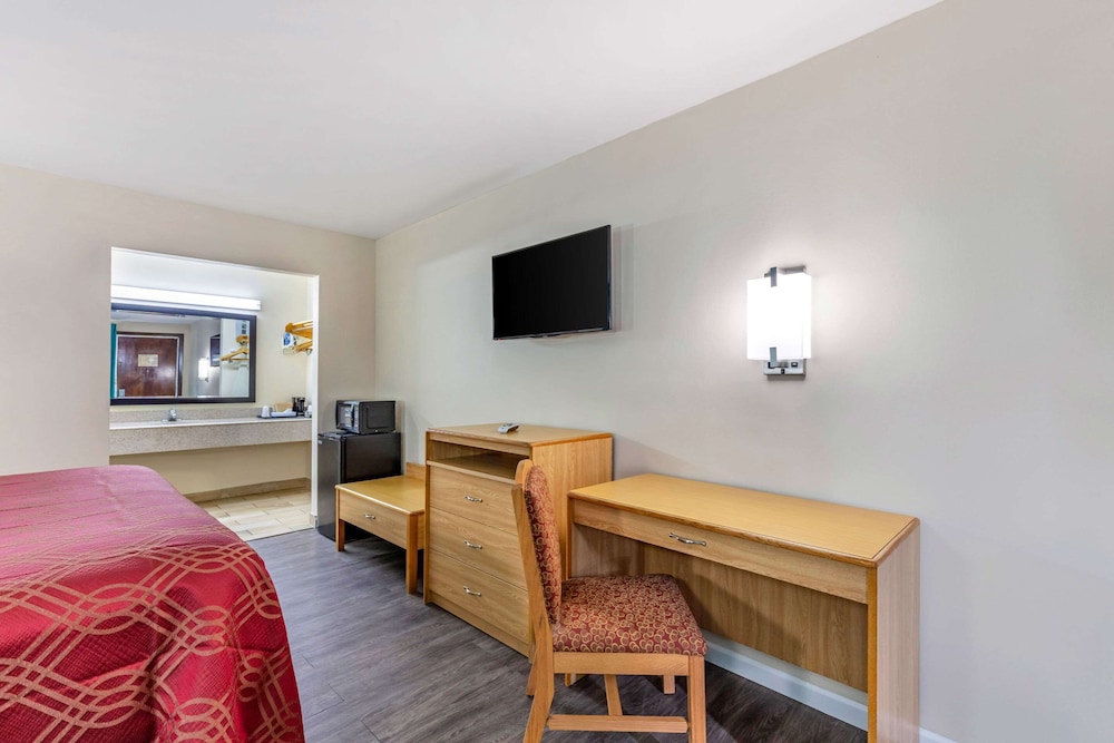 Econo Lodge Kosciusko MS 13/25