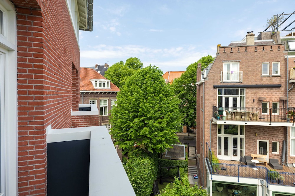 Dutch Design Hotel Vondelpark 44/50