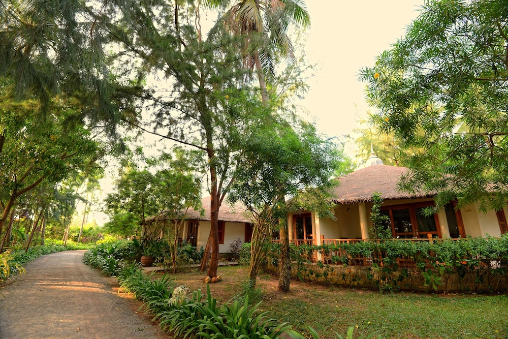 Nataya Roundhouse Coral Bay Resort and Spa 42/51