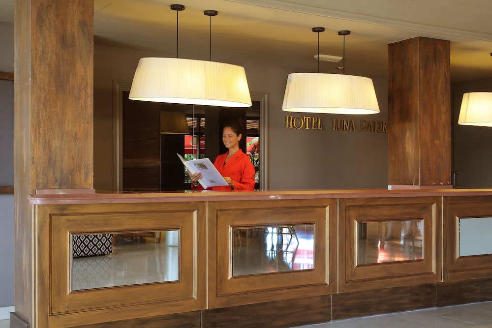 Luna Park Hotel Yoga and Spa 37/43
