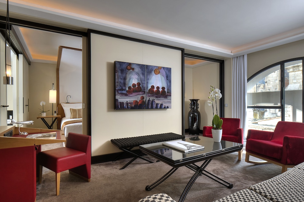 Five Seas by Inwood Hotels 45/60