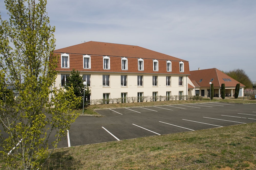 L'EPI HOTEL 18/25