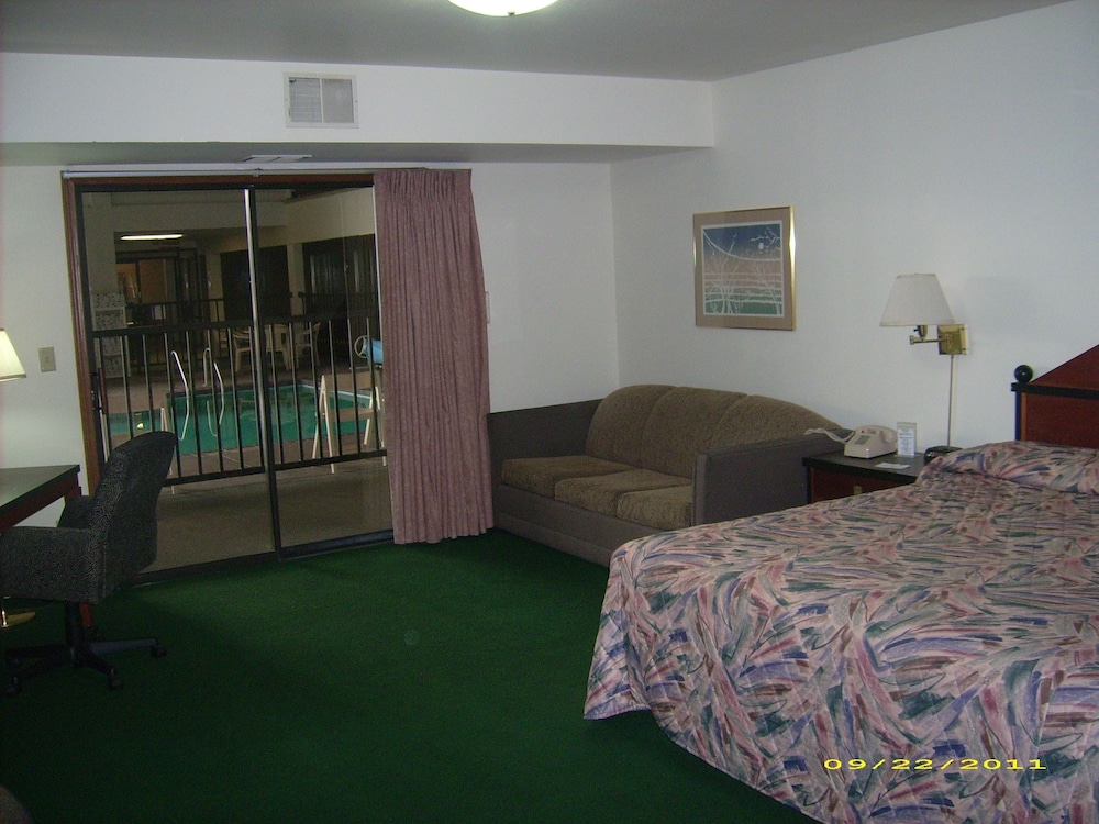 Econo Lodge Waupaca 15/35