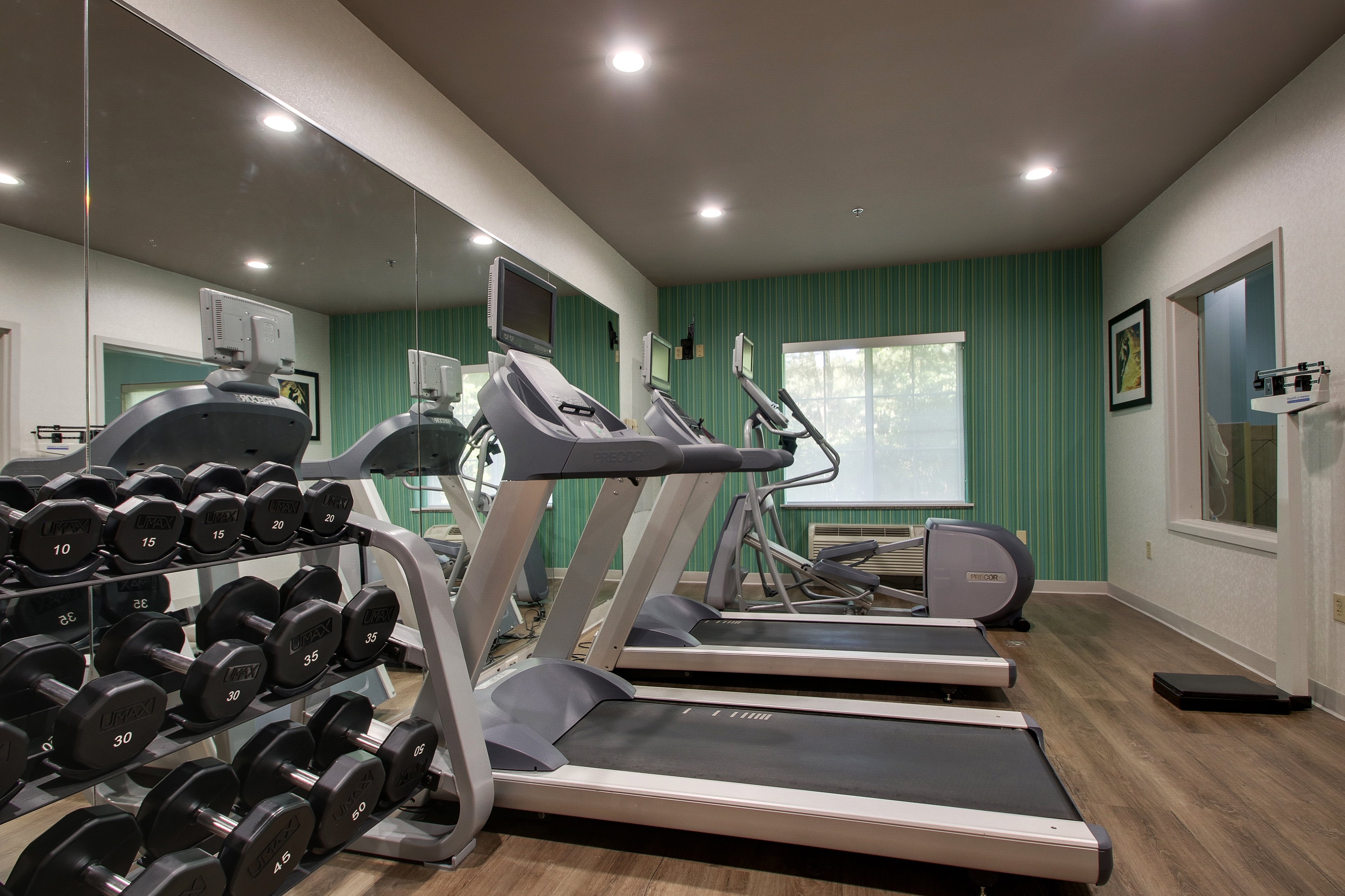 Holiday Inn Express Hotel Suites Middleboro Raynham 33/51