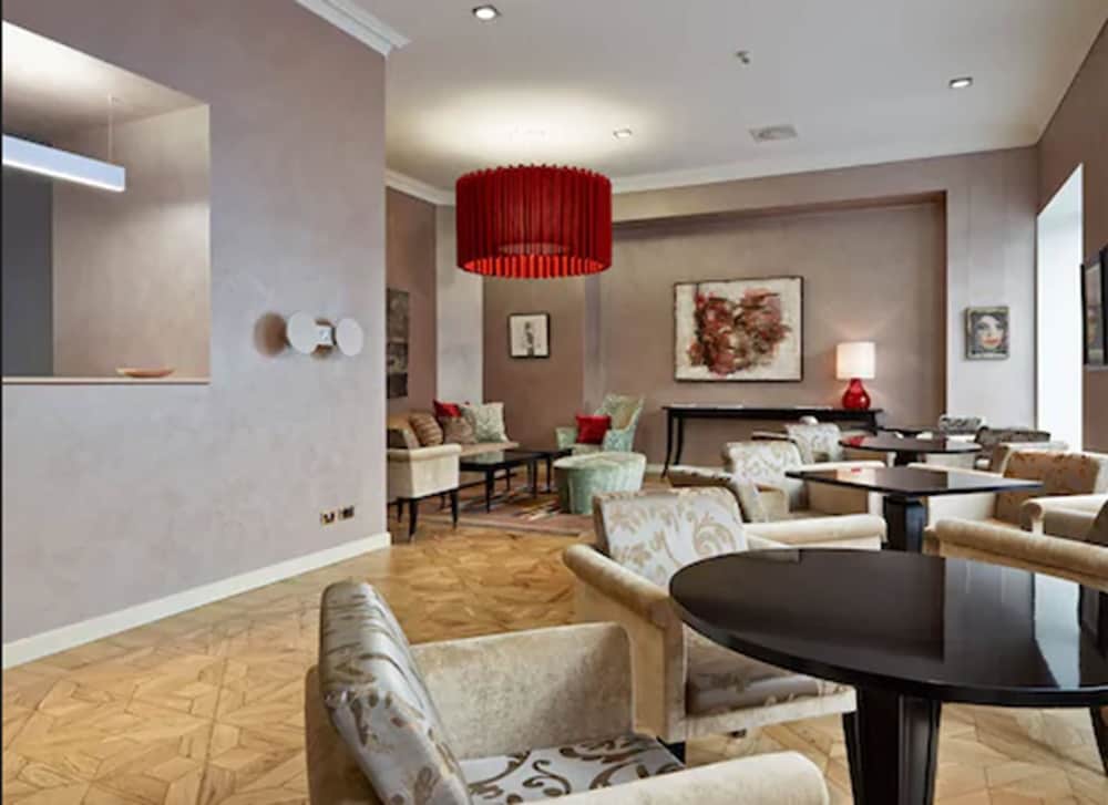 Continentale Hotel 58/66