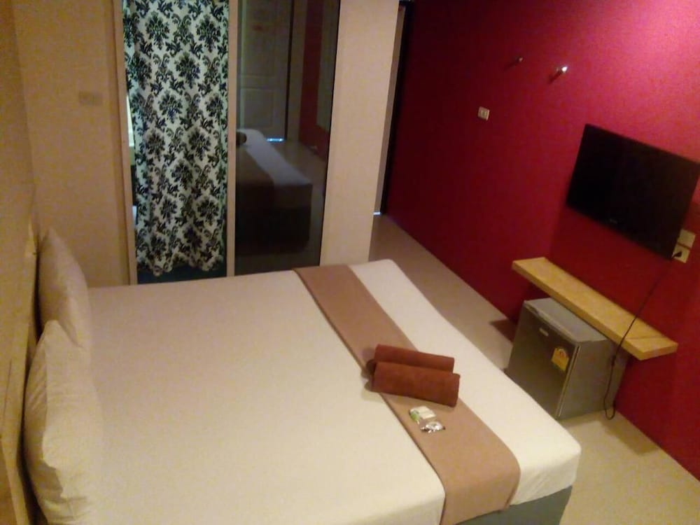 Bearing 26 Hotel 10/37